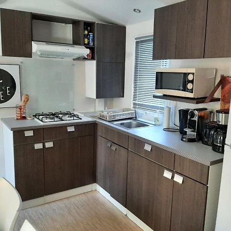mobile home entierement équipé La Roque-d'Antheron Exterior foto