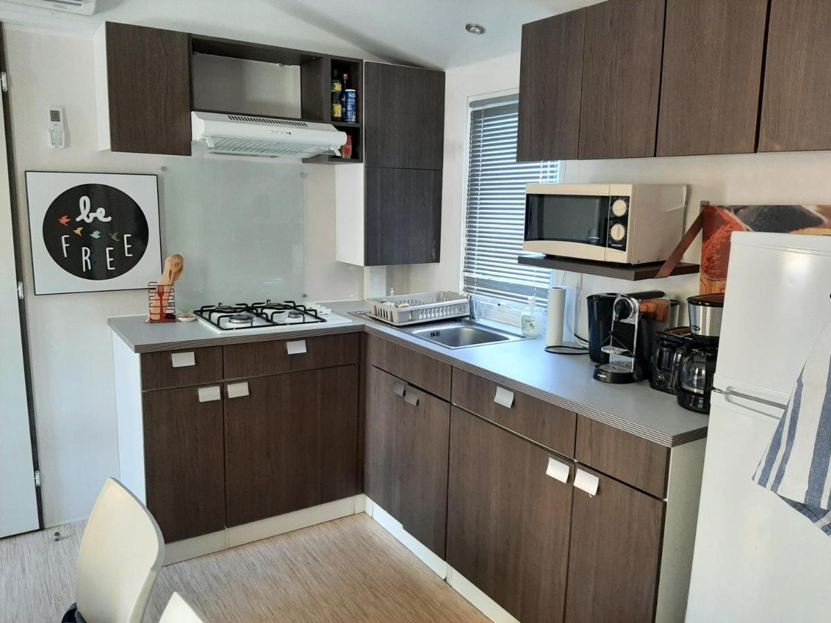 mobile home entierement équipé La Roque-d'Antheron Exterior foto